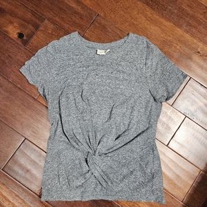 Universal threads grey tie front t-shirt